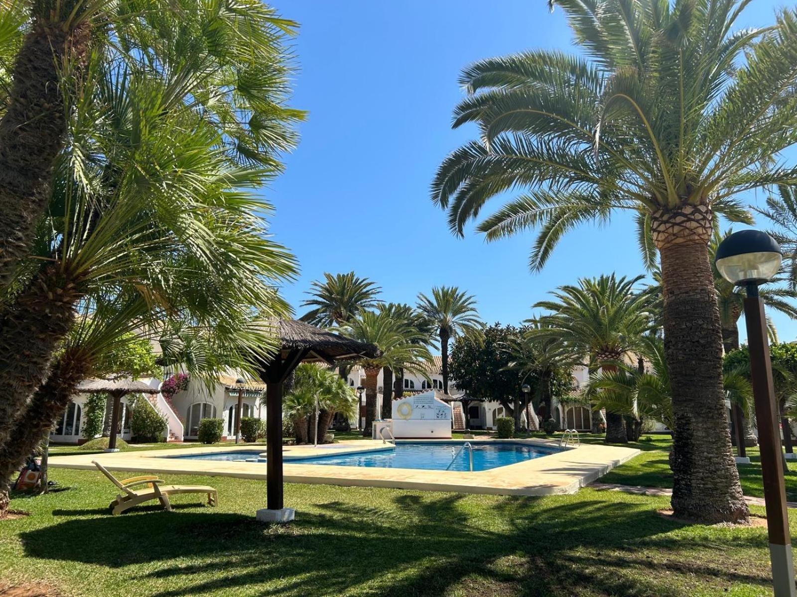 BOIRA - Vivienda en urbanización a primera línea de playa Dénia Exterior foto